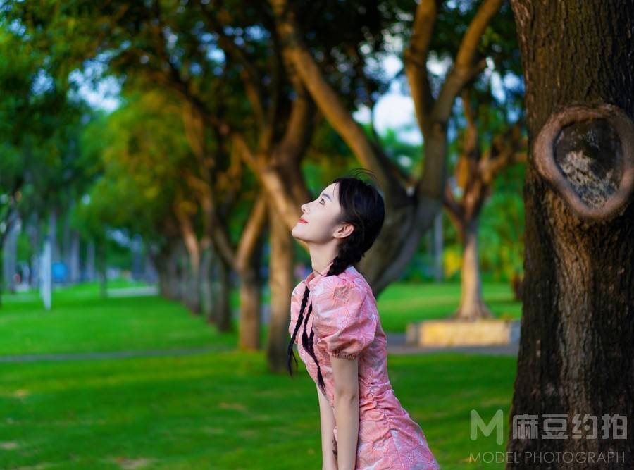 校园模特