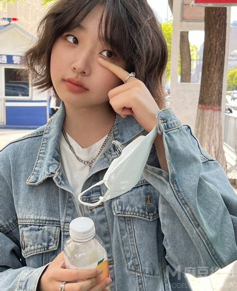 纪实模特
