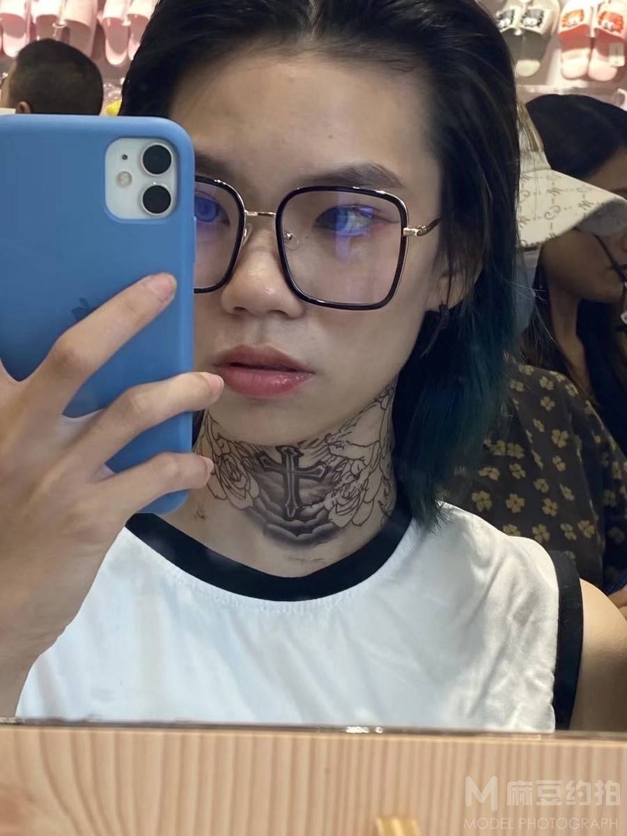 暗黑模特