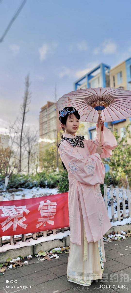 汉服模特