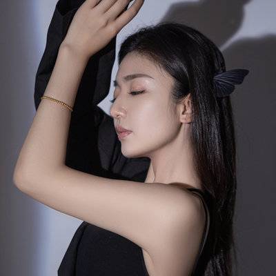 黑白模特