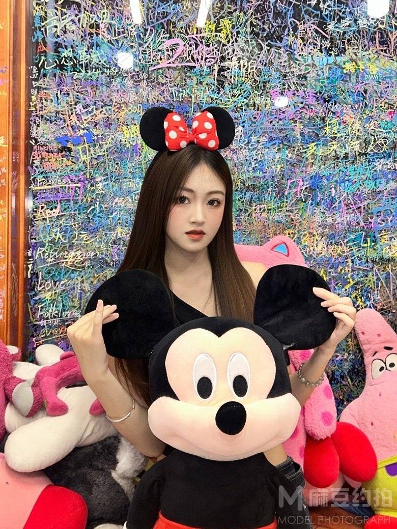 妆容模特