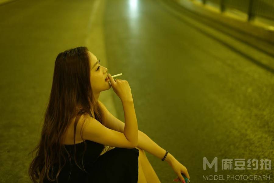 夜景模特