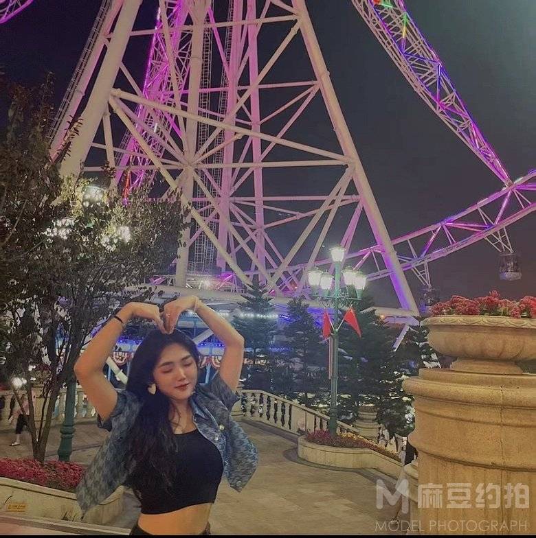 校园模特