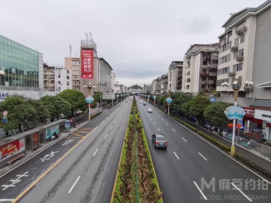 校园模特