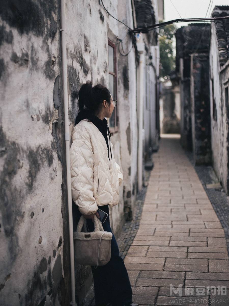 黑白模特