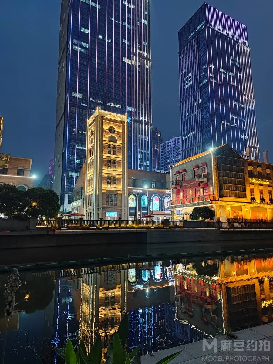 夜景模特