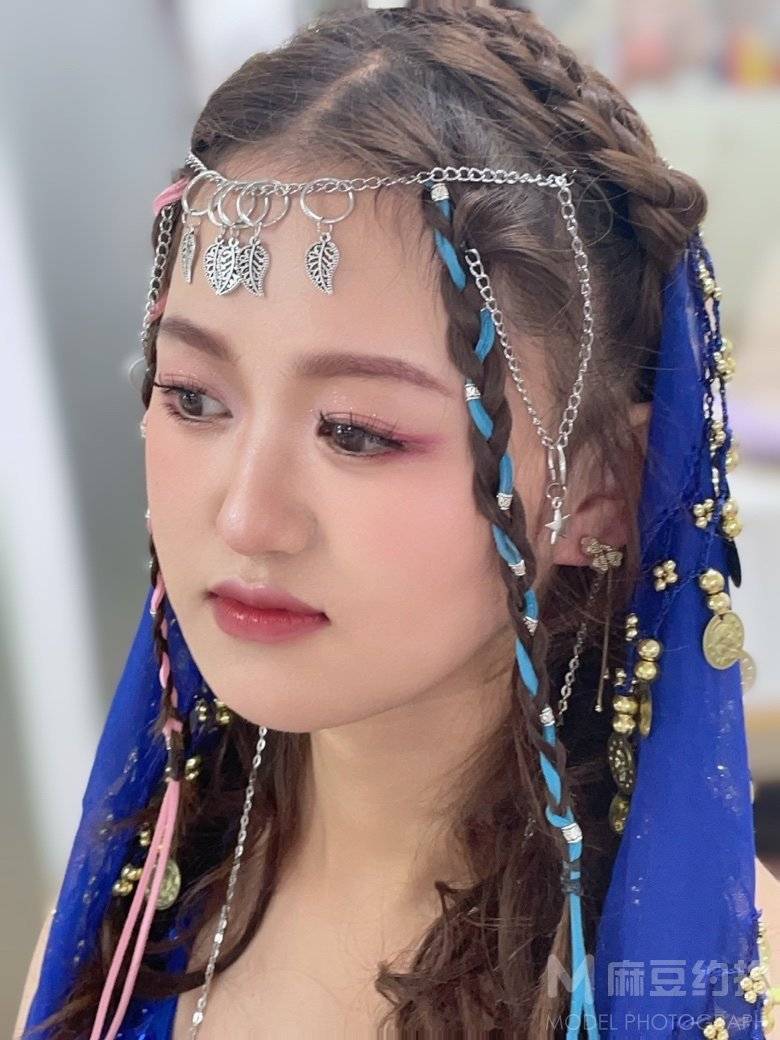 妆容模特