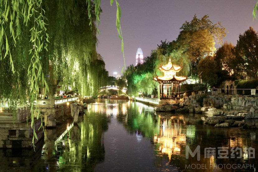 夜景模特