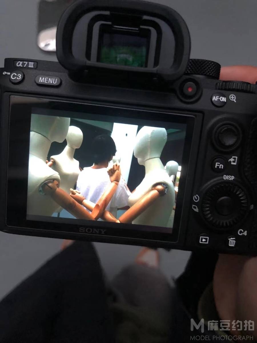 情绪模特