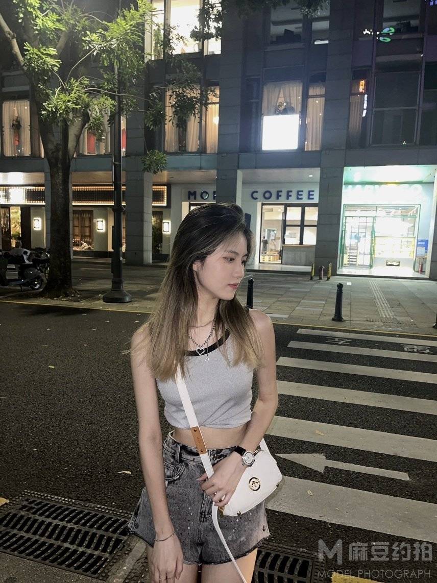 夜景模特