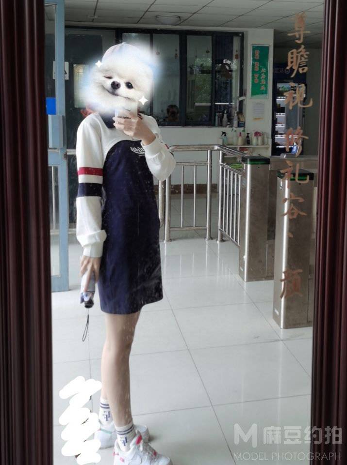 校园模特