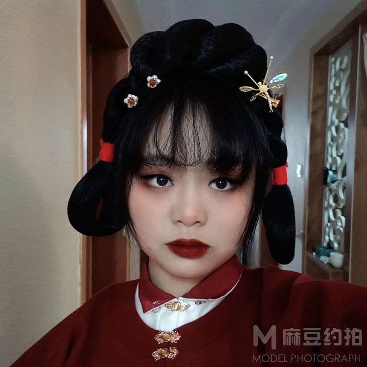 妆容模特