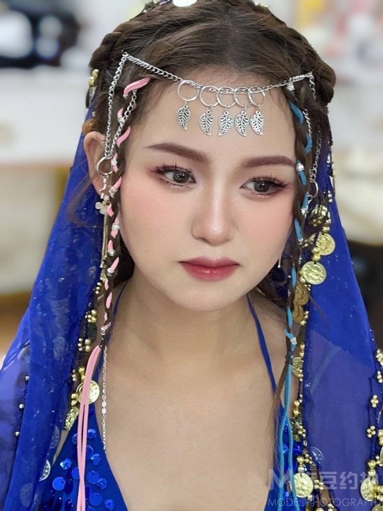 妆容模特