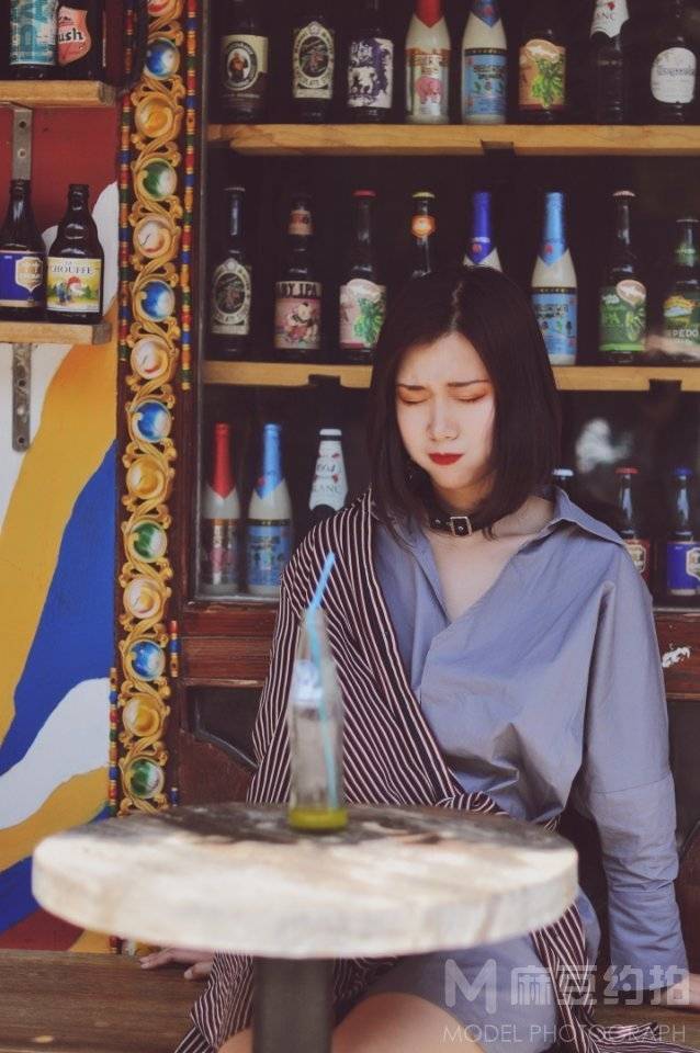 情绪模特