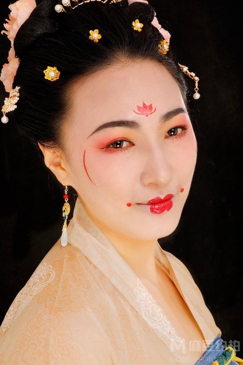 妆容模特