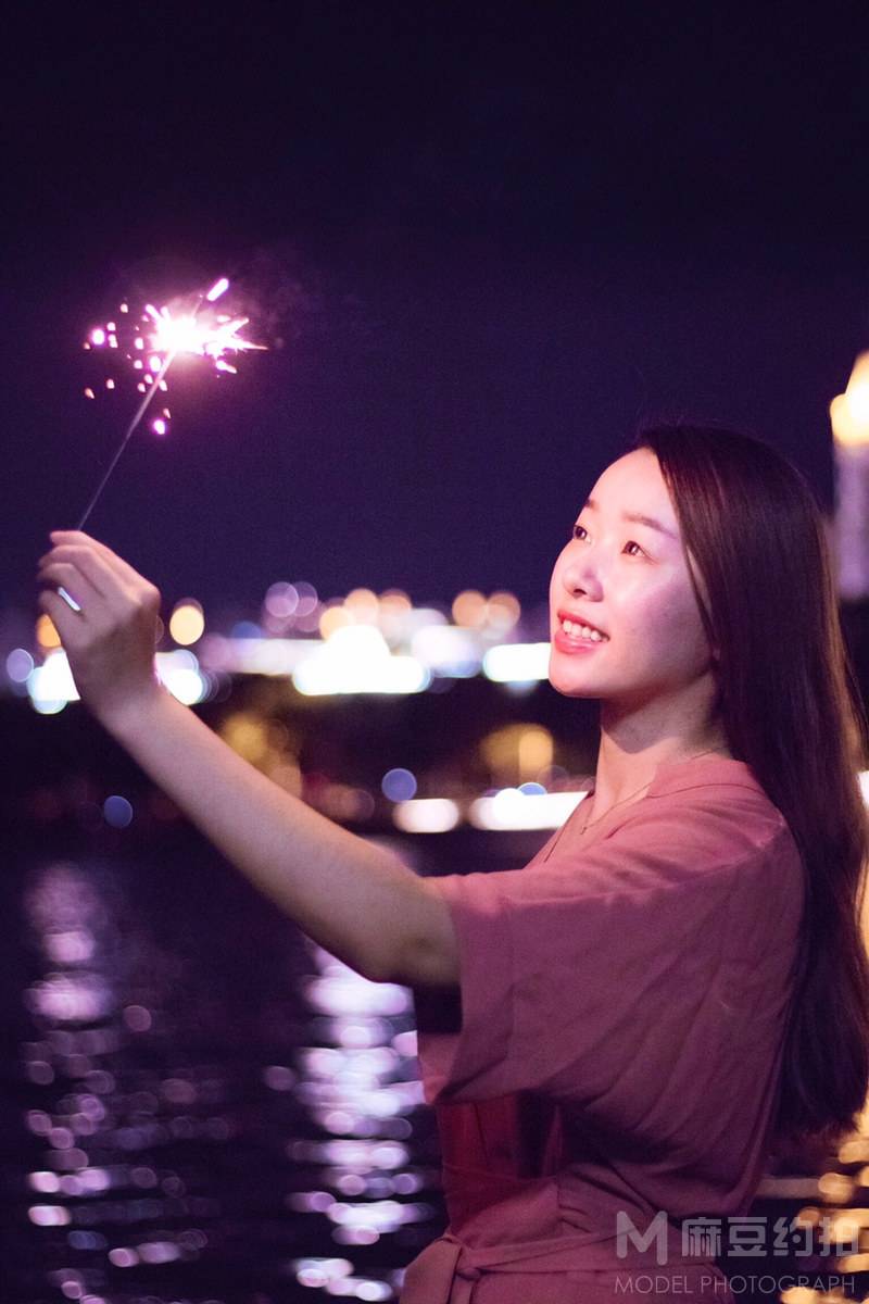 夜景模特