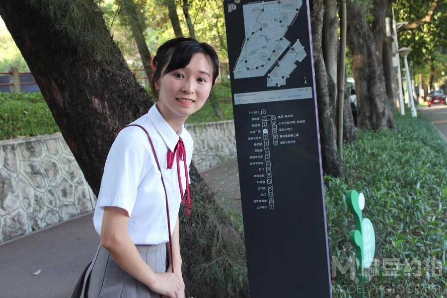 校园模特