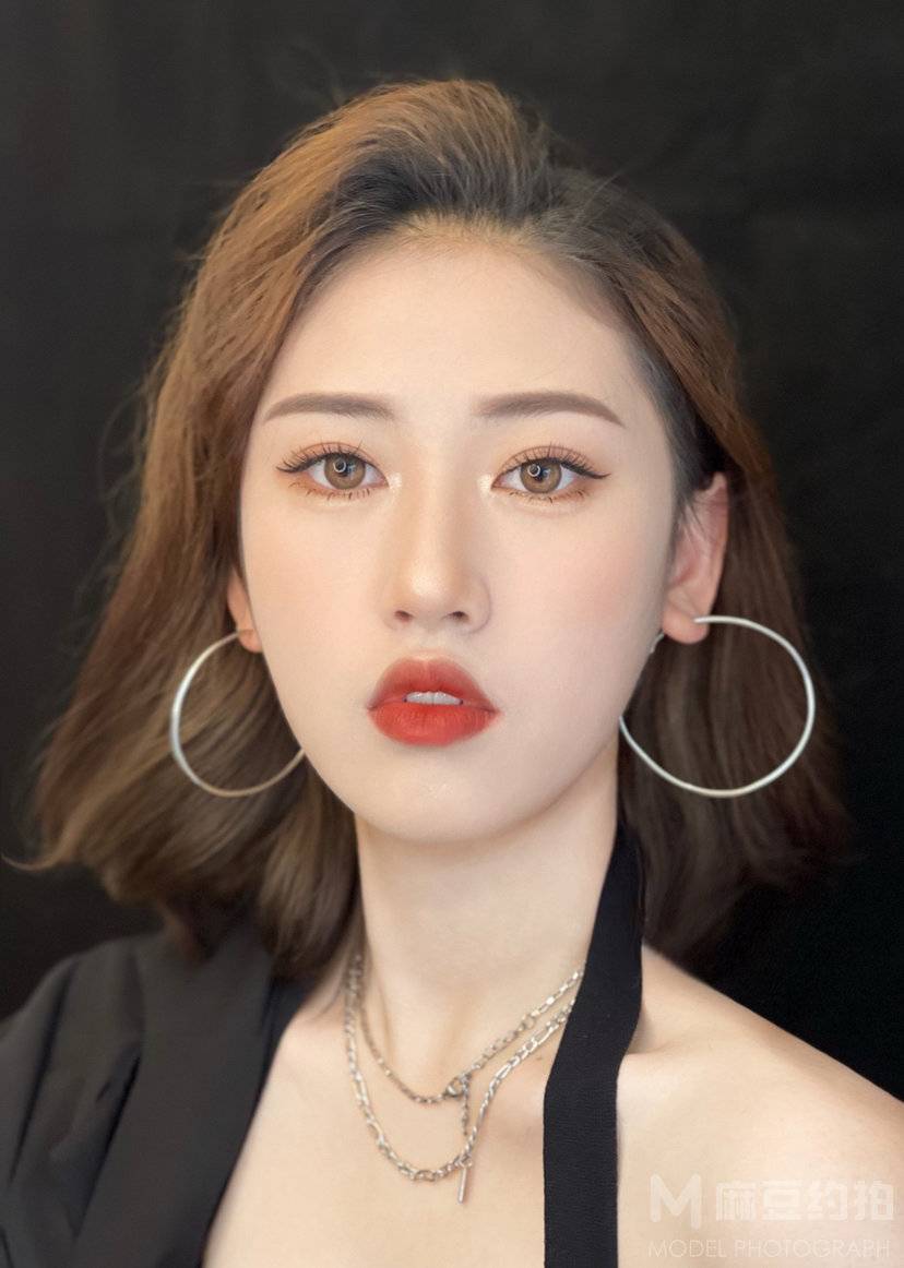 妆容模特
