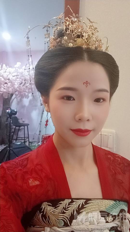 校园模特