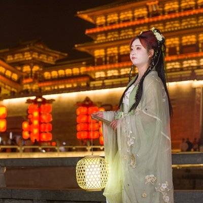 汉服模特