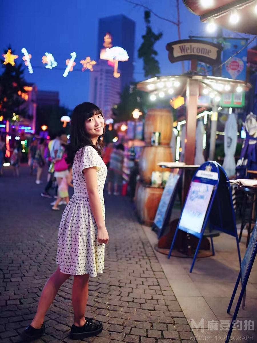 夜景模特
