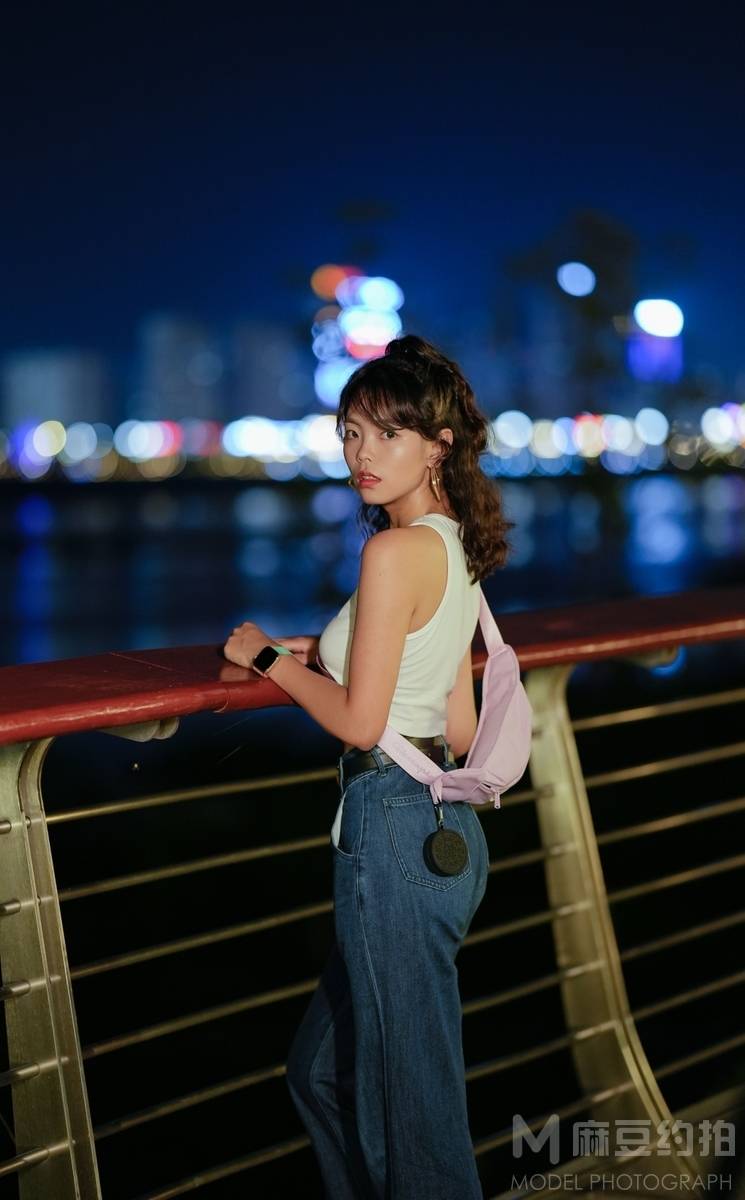 夜景模特