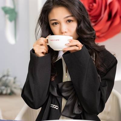 黑白模特