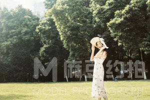 黑白模特