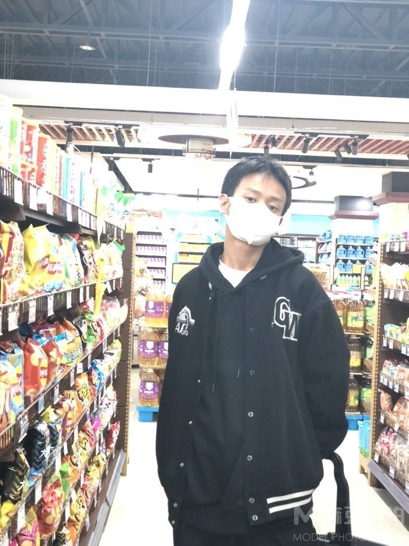 校园模特