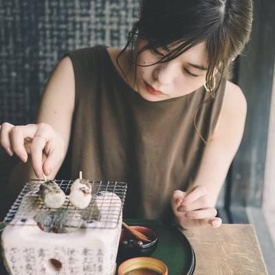 情绪模特