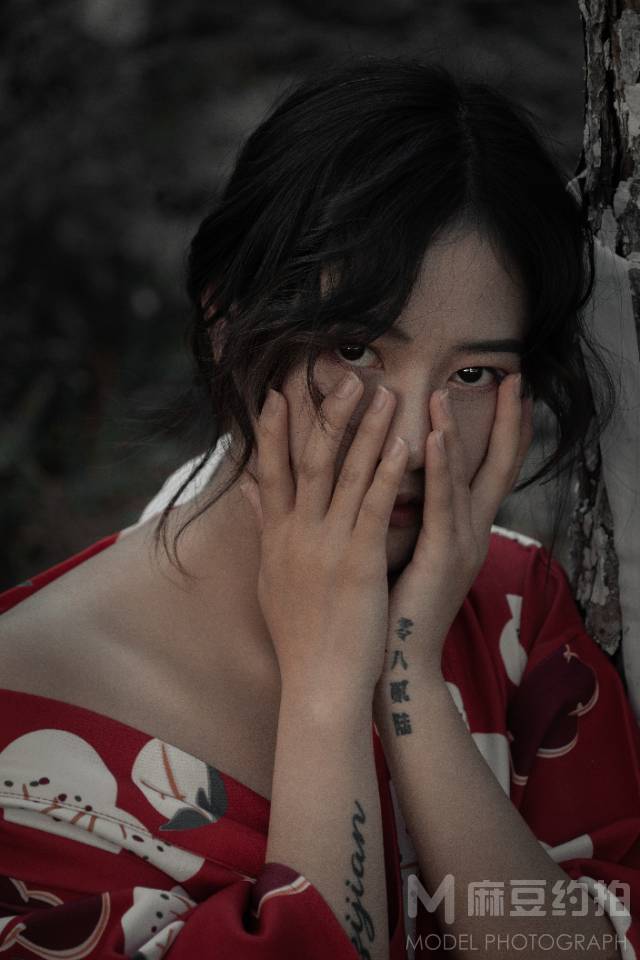情绪模特