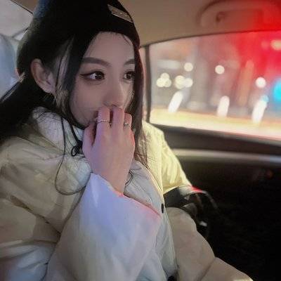 黑白模特