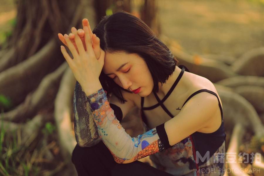 情绪模特