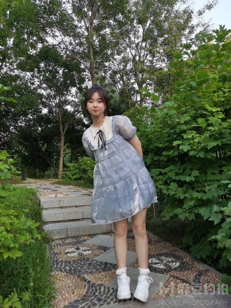 清新模特
