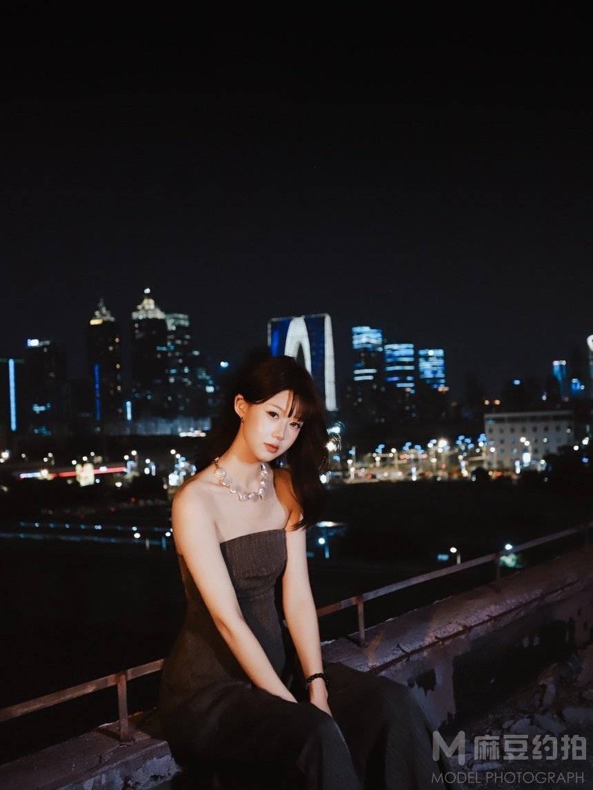 夜景模特