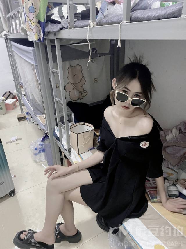 民国模特