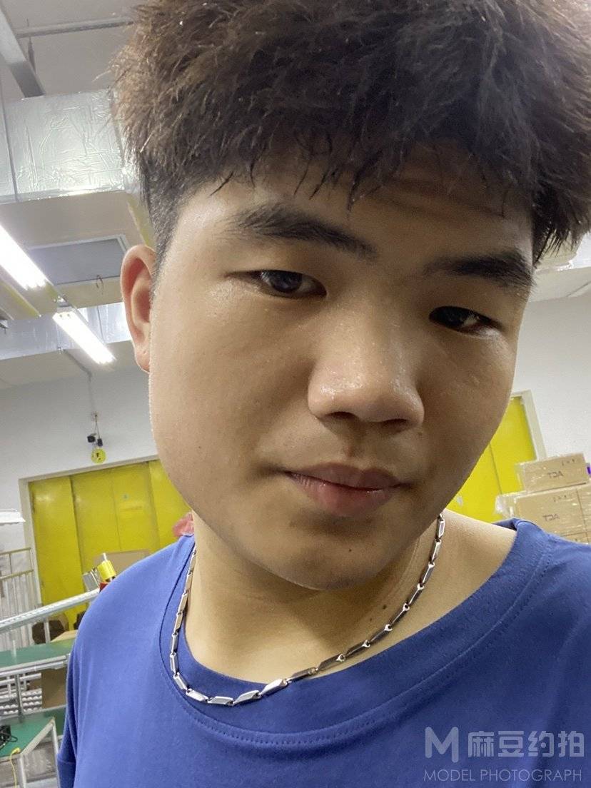 黑白模特