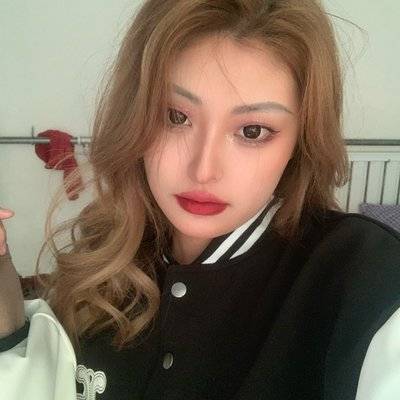 黑白模特