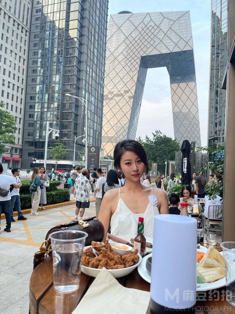妆容模特