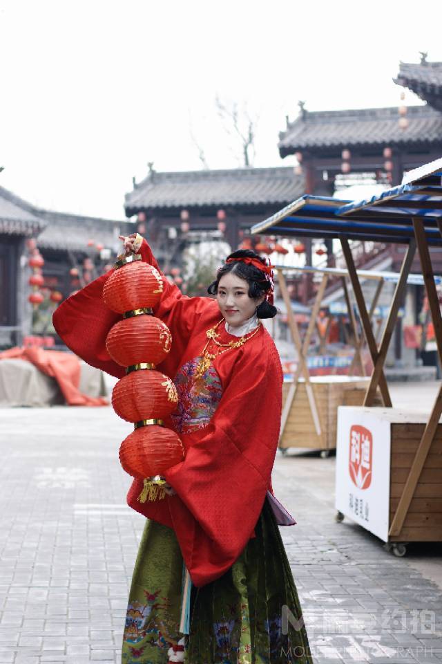 汉服模特