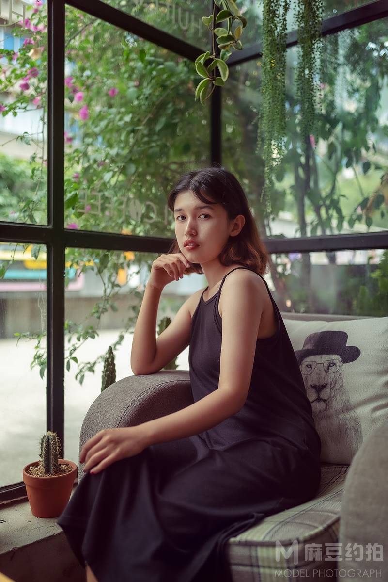 情绪模特