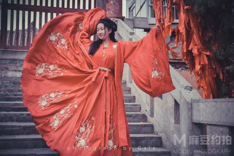 汉服模特