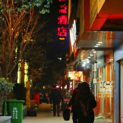 夜景模特