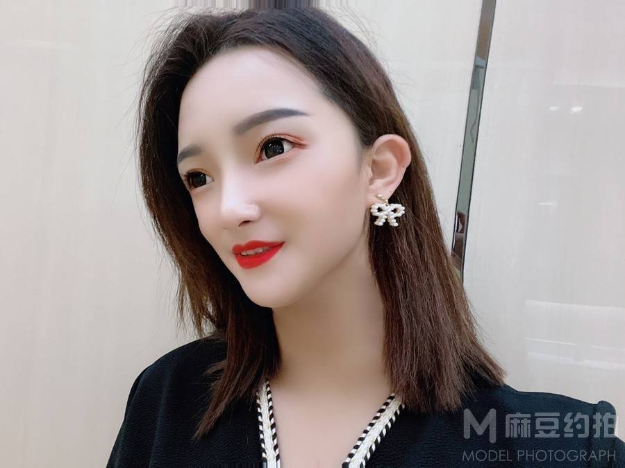 清新模特