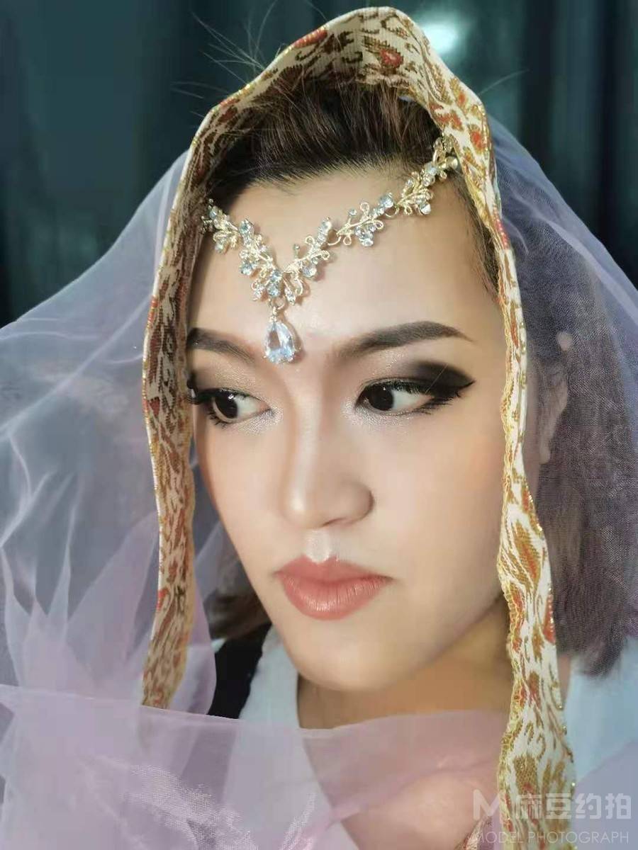 妆容模特