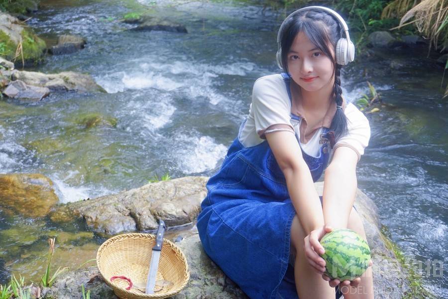 校园模特