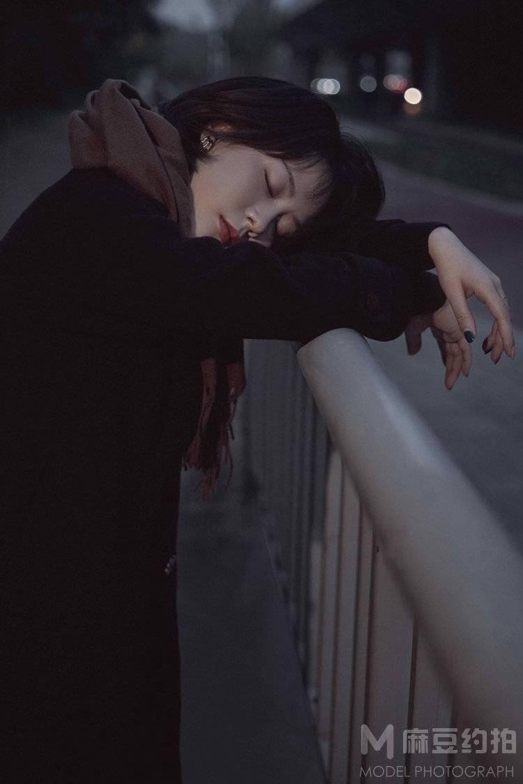 情绪模特