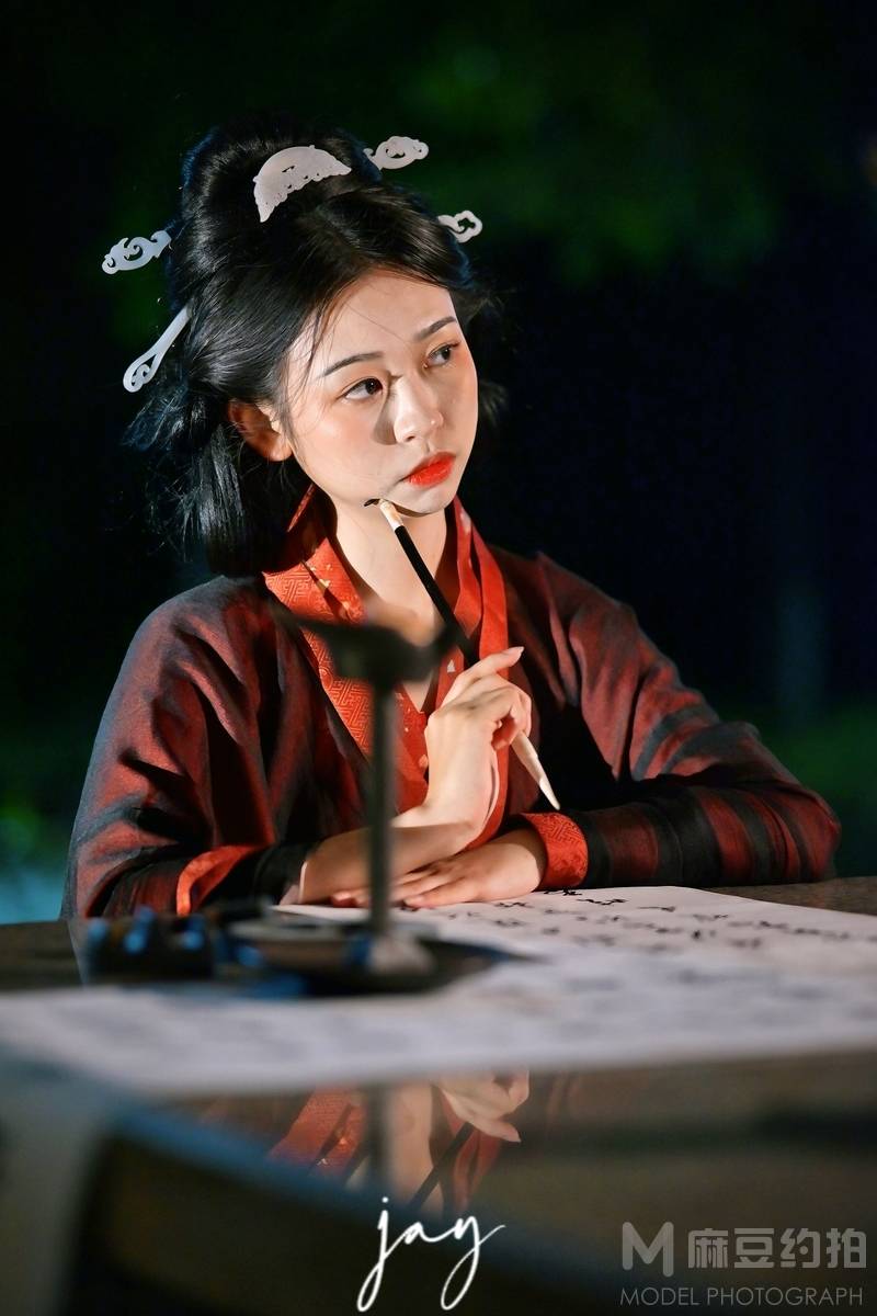 汉服模特