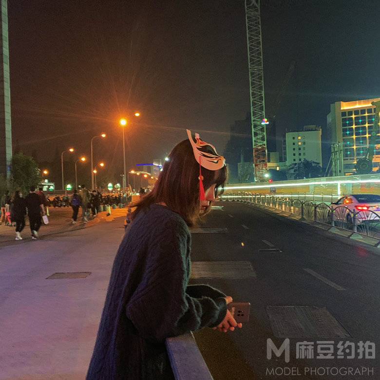 夜景模特